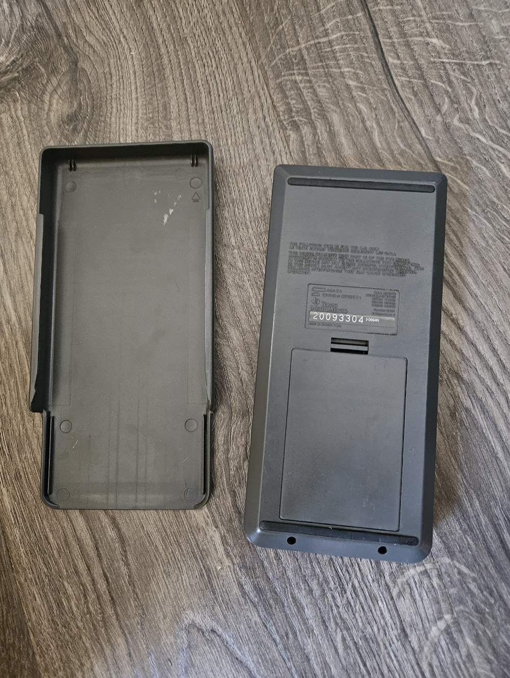 Texas Instrument Graphing Calculator - Picture 4 of 6